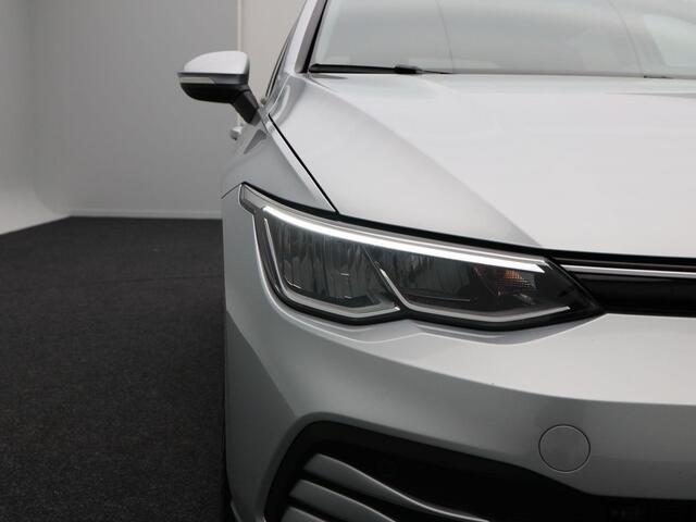 Volkswagen GOLF 1.0 eTSi 110 Pk Life Business | Stoelverwarming | Adaptive Cruise | Climatronic | CarPlay | 16 Inch | 39.906 Km !!