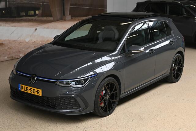 Volkswagen GOLF 1.4 eHybrid 245pk GTE | Leder | Pano | Trekhaak | 100% (Dealer) onderhouden label.