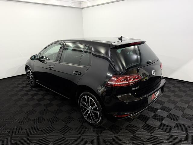 Volkswagen GOLF Variant 1.4 TSI Business Edition Connected Clima, Parkeersensoren, Navi, A start stop, Cruise control, Stoelverwarming, Lichtmetalen velgen