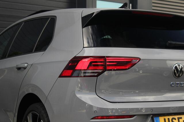 Volkswagen GOLF 1.4 eHybrid GTE | Pano | IQ Light | ACC