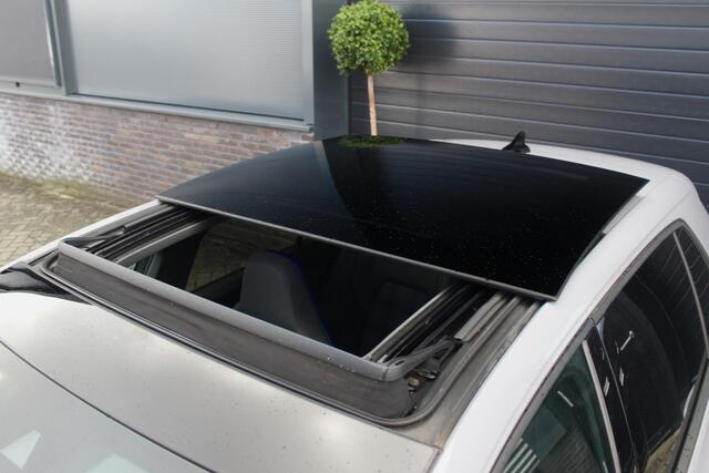 Volkswagen GOLF 1.4 eHybrid GTE | Pano | IQ Light | ACC