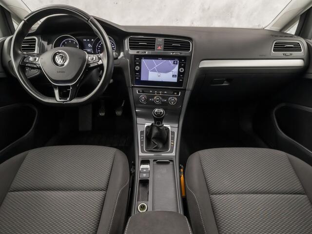 Volkswagen GOLF Variant 1.0 TSI Comfort Deluxe (APPLE CARPLAY, GROOT NAVI, CLIMATE, STOELVERWARMING, SPORTSTOELEN, CRUISE, NIEUWE APK, NIEUWSTAAT)