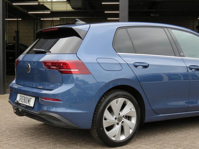 Volkswagen GOLF 1.5 eTSI 150PK DSG-aut. 50 Edition FACELIFT / Open dak / Veel opties / FABIEKS garantie