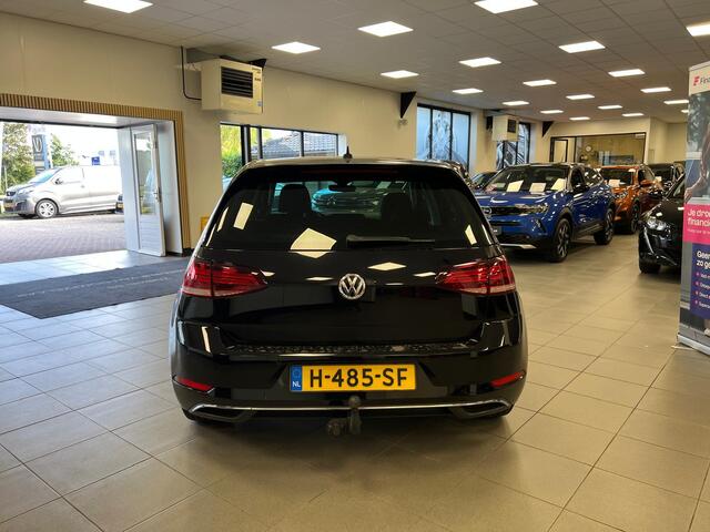 Volkswagen GOLF 1.5 TSI Highline / STOELVERW. / DSG AUTOMAAT / NAVI / TREKH. /