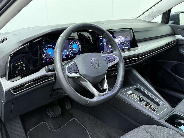 Volkswagen GOLF 1.0 eTSI Life | 110 PK | Automaat | Adaptive Cruise Control | Achteruitrijcamera | Climate Control | Navigatiesysteem | Apple Carplay/Android Auto |