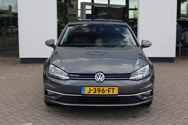 Volkswagen GOLF 1.5 TSI Comfortline Business 130PK / 96kW, ErgoActive bestuurdersstoel met massagefunctie, LED achterlichten met dynamische knipperlichten, verwarmbare voorstoelen, navigatie, 2-zone climatronic, Comfort pakket (regensensor automatische dimlichten), Apple