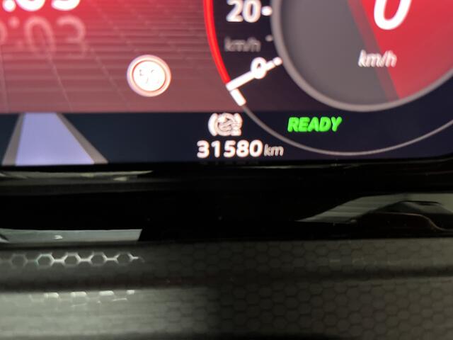 Volkswagen GOLF 1.4 eHybrid GTE / AUTOMAAT/ DIGITAL DASH/ CRUISE/ NAVI/ APP-CONNECT/ CLIMA/ STOELVERWARMING