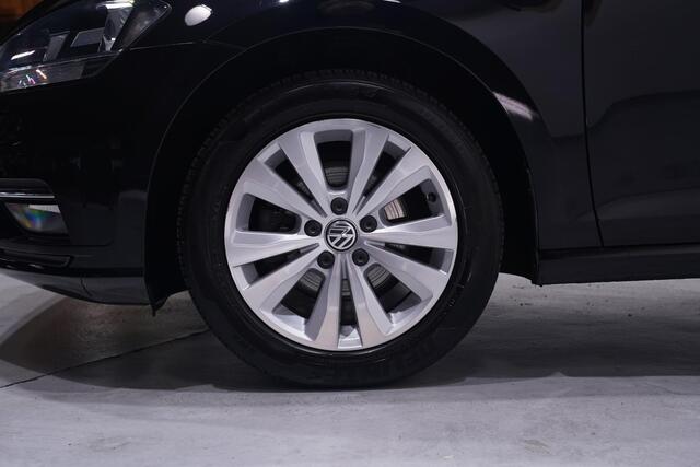 Volkswagen GOLF 1.0 TSI Comfortline NAP 2e eigen. navigatie PDC v+a Mistlampen-voor private-glas 16"-LMV ECC led-dagrij/achterlicht verlichting ACC