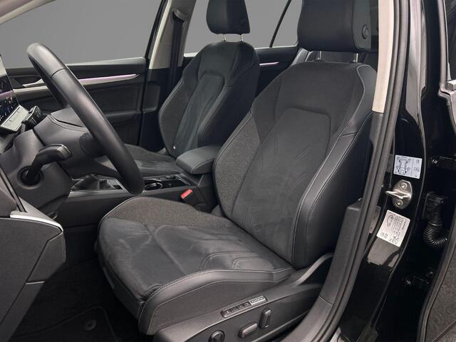 Volkswagen GOLF Variant Life Business 1.5 TSI 115pk Adaptive cruise control, Achteruitrijcamera, Navigatie, Stoelverwarming, Parkeersensoren, LED koplampen, Airco