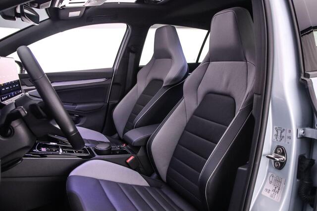 Volkswagen GOLF GTE 1.5 TSI eHybrid 272pk DSG Automaat Panoramadak, Lederen bekleding, 360 camera, Adaptive cruise control, Black Style, LED matrix koplampen, Achteruitrijcamera