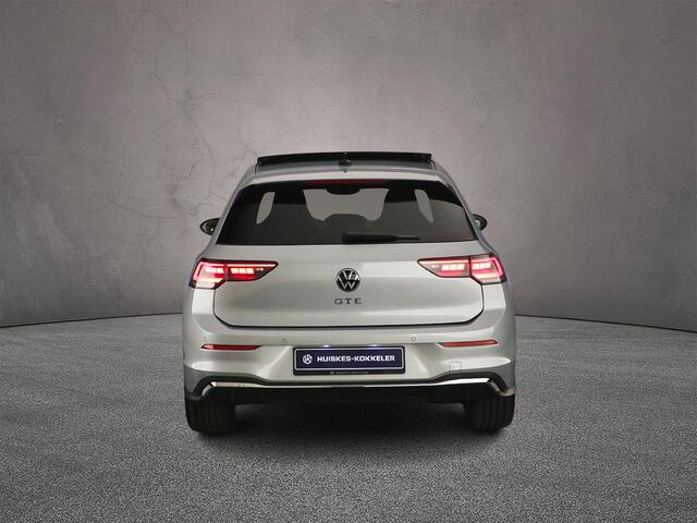 Volkswagen GOLF GTE 1.5 TSI eHybrid 272pk DSG Automaat Trekhaak, 360 camera, Lederen bekleding, Panoramadak, LED matrix koplampen, Adaptive cruise control