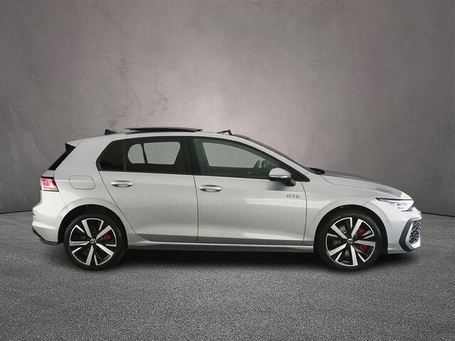 Volkswagen GOLF GTE 1.5 TSI eHybrid 272pk DSG Automaat Trekhaak, 360 camera, Lederen bekleding, Panoramadak, LED matrix koplampen, Adaptive cruise control