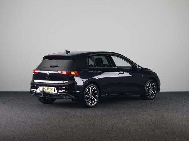 Volkswagen GOLF 1.5 eTSI Style