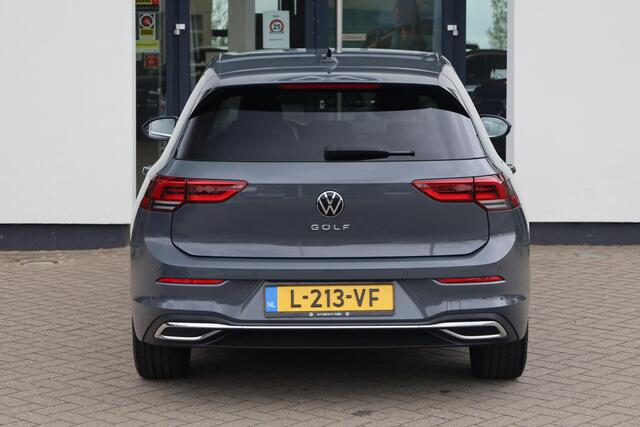 Volkswagen GOLF 1.5 TSI Style 130PK / 96kW, Panoramadak, keyless start, navigatie, privacy glas, 17" 'Ventura' LMV, ErgoActive elektrisch verstelbare bestuurdersstoel met geheugen- en massagefunctie, 30 kleurige sfeerverlichting, draadloos Apple Carplay & Android Auto, p