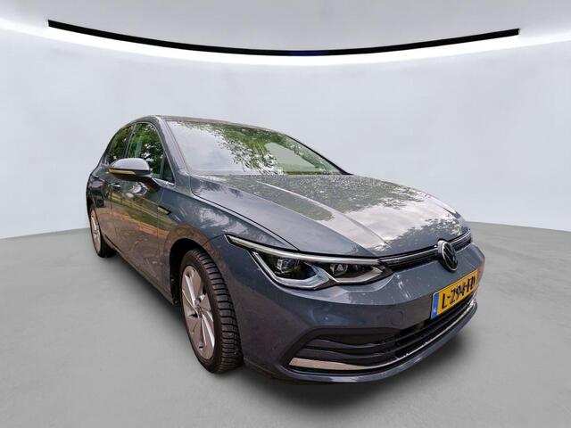Volkswagen GOLF 1.5 eTSI Style / AUTOMAAT/ MEMORY SEAT/ CLIMA/ PARK. SENSOREN + CAMERA/ NAVI/ LED