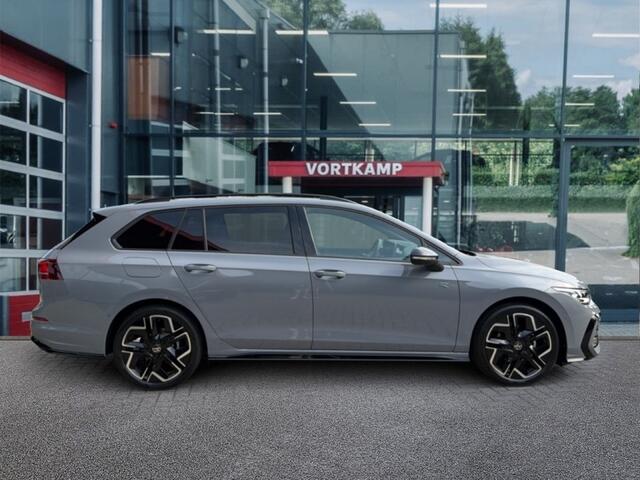 Volkswagen GOLF 1.5 eTSI R-LINE BLACK-STYLE TREKHAAK/360CAM/ELEK-KLEP/ACC/STOELVERW