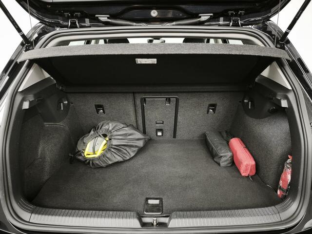 Volkswagen GOLF 1.4 eHybrid Style | Travel Assist | Achteruitrijcamera met parkeersensoren voor en achter | Ergo Active bestuurdersstoel met geheugenfunctie