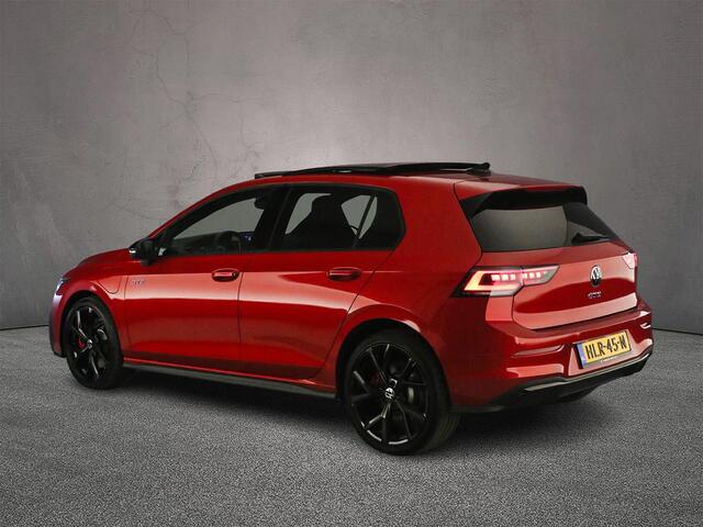 Volkswagen GOLF GTE 1.5 TSI eHybrid 272pk DSG Automaat Trekhaak, Panoramadak, Head up display, Black Style, Adaptive cruise control, Navigatie, LED matrix koplampen, 360 camera