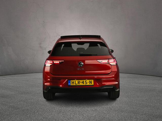 Volkswagen GOLF GTE 1.5 TSI eHybrid 272pk DSG Automaat Trekhaak, Panoramadak, Head up display, Black Style, Adaptive cruise control, Navigatie, LED matrix koplampen, 360 camera