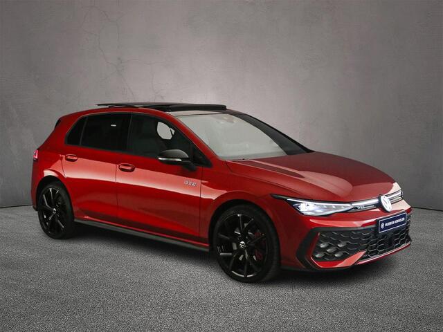 Volkswagen GOLF GTE 1.5 TSI eHybrid 272pk DSG Automaat Trekhaak, Panoramadak, Head up display, Black Style, Adaptive cruise control, Navigatie, LED matrix koplampen, 360 camera