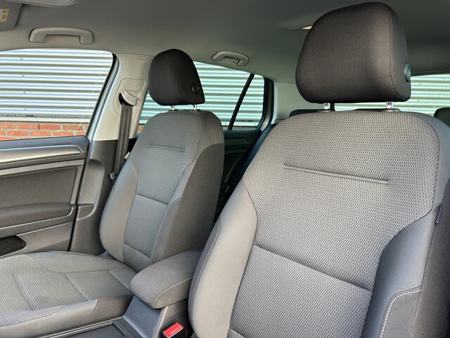 Volkswagen GOLF 1.0 TSI Comfortline | CarPlay | Navigatie | Extra Getint Glas |Lichtmetalen Velgen |
