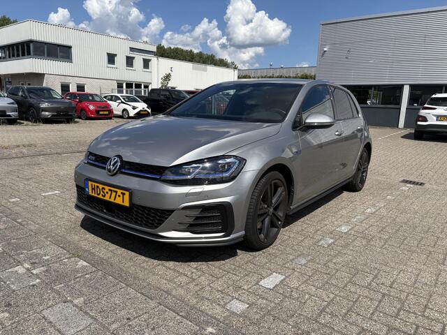 Volkswagen GOLF 1.4 TSI PHEV GTE | Stoelvervarming | Sensoren voor & achter | Adaptieve CruiseControl