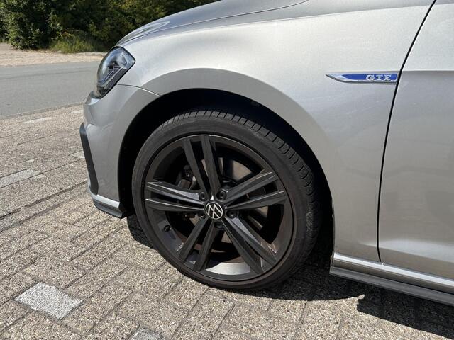 Volkswagen GOLF 1.4 TSI PHEV GTE | Stoelvervarming | Sensoren voor & achter | Adaptieve CruiseControl