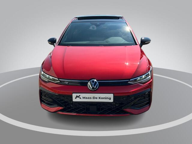 Volkswagen GOLF 1.5 eTSI 150pk DSG R-Line Edition · Panoramadak · Apple/Android Car Play · Camera + Parkeersensoren · Garantie t/m 28-07-2030 of 100000km.