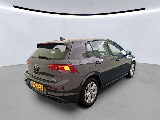 Volkswagen GOLF 1.0 eTSI Life / AUTOMAAT/ CRUISE/ STOELVERWARMING/ KEYLESS/ DIGITAL DASH/ NAVI/ 16'' LMV