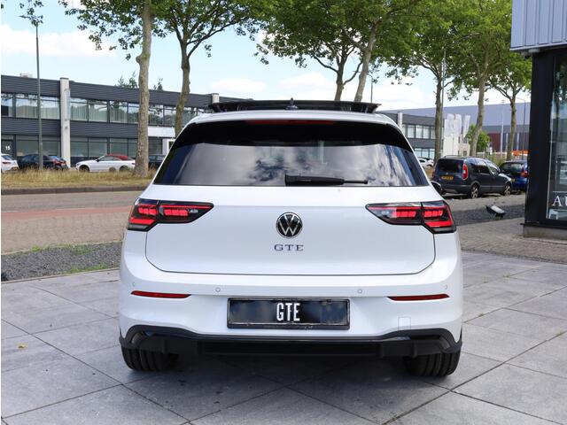 Volkswagen GOLF GTE 1.5 eHybrid 272PK | Panodak | Leer | Black Style | Garantie 2030 | Head-up | Stoel Ventilatie | Memory | 19"Inch |