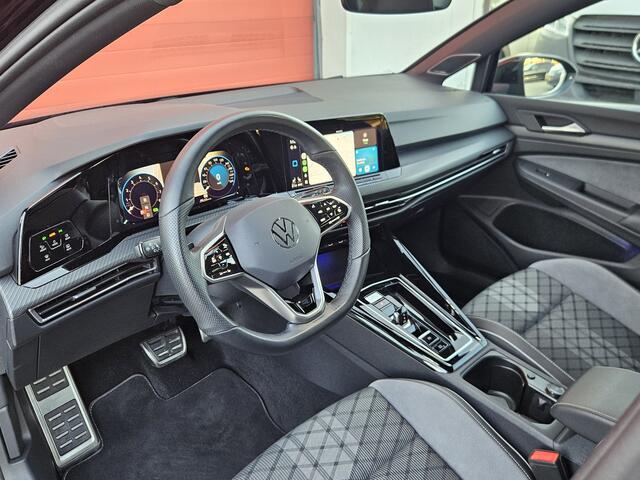 Volkswagen GOLF 1.5 eTSI R-Line Business | IQ Light | H/K | Elek. trekhaak Rijklaar inclusief 1 jaar BOVAG garantie!