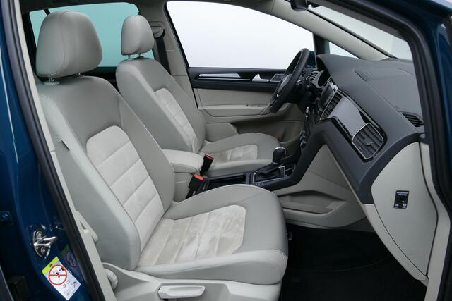 Volkswagen GOLF SPORTSVAN 1.4 TSI Highline Panodak, Camera, Navi, StoelVerw, 17"LMV, Clima