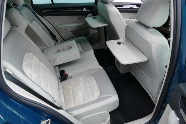 Volkswagen GOLF SPORTSVAN 1.4 TSI Highline Panodak, Camera, Navi, StoelVerw, 17"LMV, Clima