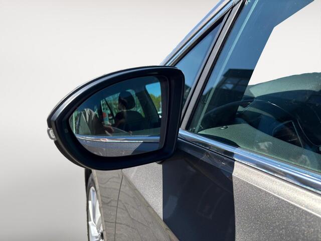 Volkswagen GOLF SPORTSVAN 1.2 TSI Highline | AUTOMAAT | TREKHAAK | CAMERA | NAVI |