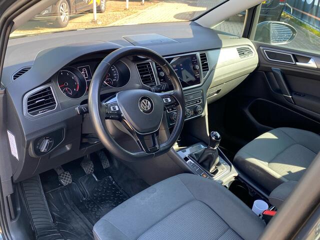 Volkswagen GOLF SPORTSVAN 1.0 TSI Comfortline | ACC | Clima | Trekhaak | PDC | Navi | RIJKLAARPRIJS INCL 12 MAANDEN GARANTIE EN BEURT