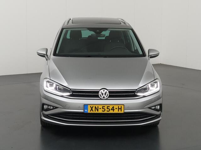 Volkswagen GOLF SPORTSVAN 1.5 TSI ACT Highline Edition | Trekhaak | Panoramadak | ERGO Stoelen | LED | Navigatie | Climate Control | Camera | DAB | Apple Carplay/ Android Auto | Stoelverwarming | Adaptieve Cruise Control |