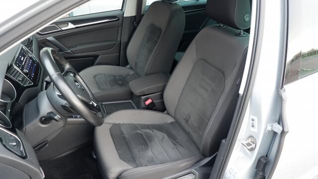 Volkswagen GOLF SPORTSVAN 1.5 TSI ACT Highl. Nieuw type Navi/ACC/17"