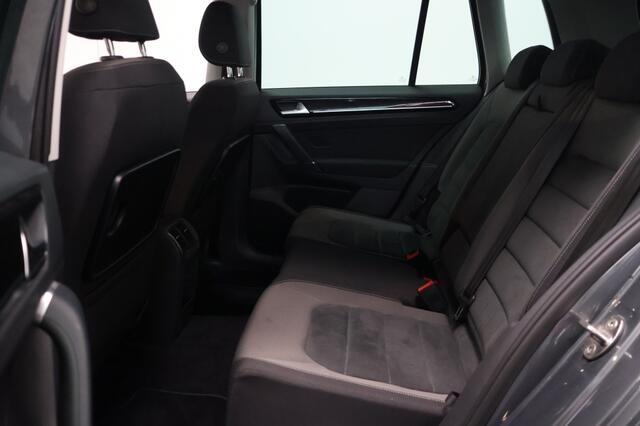 Volkswagen GOLF SPORTSVAN 1.5 TSI ACT Highline Automaat | ACC | LED | Navigatie | Camera