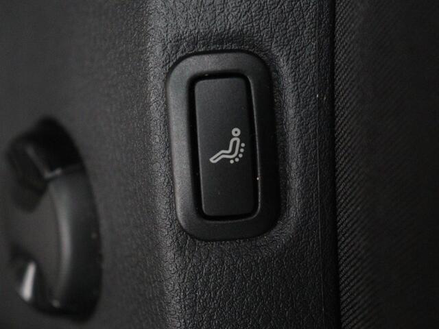 Volkswagen GOLF SPORTSVAN 1.4 TSI Highline | Panoramadak | Stoelverwarming | Trekhaak | Camera | Adaptive cruise | Climate control | Massage | Bluetooth