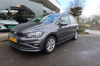 volkswagen-golf-sportsvan-1.0-tsi-a