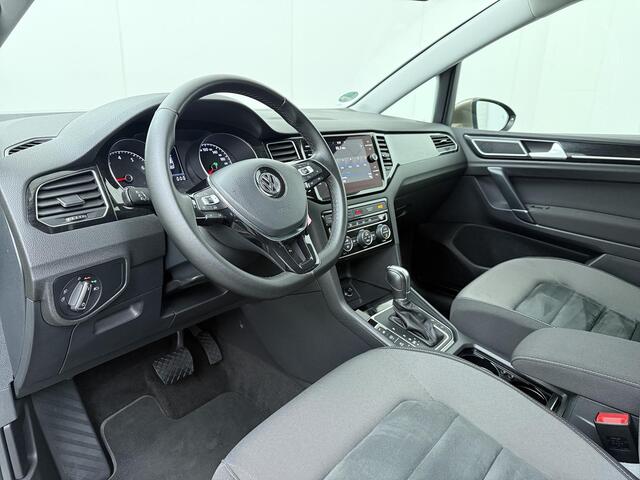 Volkswagen GOLF SPORTSVAN 1.5 TSI ACT Highline | 150 PK | Automaat | Trekhaak | Adaptive cruise control | Achteruitrijcamera |