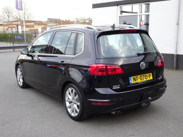Volkswagen GOLF SPORTSVAN 1.4 TSI Connected Series Automatische airco, navigatie, trekhaak, cruise controle, parkeersensoren, trekhaak, enz.