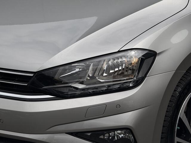Volkswagen GOLF SPORTSVAN 1.0 TSI Highline Edition Trekhaak / All season banden / Stoel verwarming / Lm Velgen
