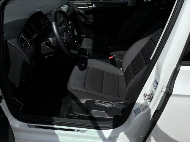 Volkswagen GOLF SPORTSVAN 1.5 TSI ACT Highline Aut. | Privacy glass | Full led koplampen
