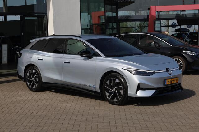 Volkswagen ID ID.7 Tourer Pro S Business 86 kWh 286PK / 210kW, Warmtepomp, LED Matrix (IQ.Lights), dodehoeksensor (side assist), voorstoelen verwarmbaar, stuurwiel verwarmbaar, travel assist (rij-assistent), adaptieve cruise control (acc), elektrisch verstelbare ErgoAc