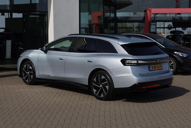 Volkswagen ID ID.7 Tourer Pro S Business 86 kWh 286PK / 210kW, Warmtepomp, LED Matrix (IQ.Lights), dodehoeksensor (side assist), voorstoelen verwarmbaar, stuurwiel verwarmbaar, travel assist (rij-assistent), adaptieve cruise control (acc), elektrisch verstelbare ErgoAc