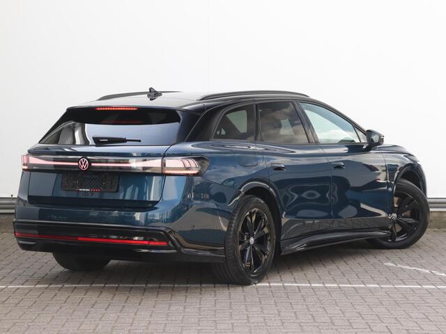 Volkswagen ID ID.7 Tourer Pro Business 77 kWh 286 pk | Trekhaak | Black Edition | Head-up | Stoel en Stuurverwarming |