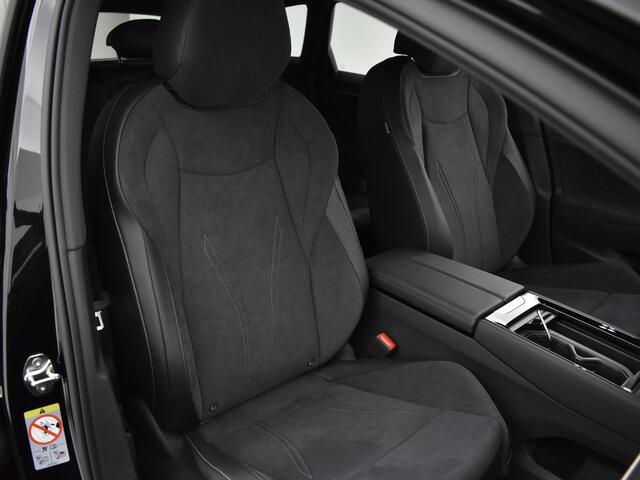 Volkswagen ID ID.7 Tourer Pro Limited Edition 77 kWh accu 286 pk · 360 graden camera · Achterklep electrisch, inc. Easy open & Close ·