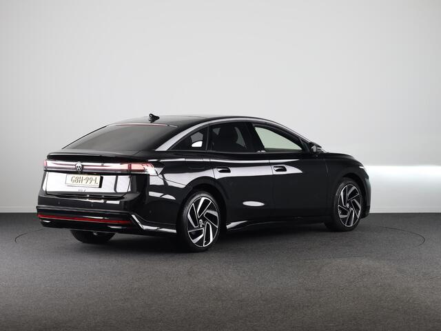 Volkswagen ID ID.7 Pro Business 77 kWh 286 PK | Warmtepomp | 20 Inch | Camera | Navigatie