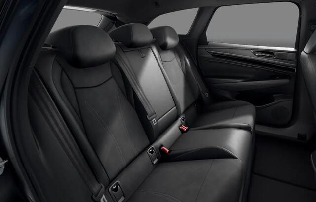 Volkswagen ID ID.7 Tourer Pro Limited Edition 77 kWh !!!Profiteer ook van ¤ 2.000 inruilpremie!!!